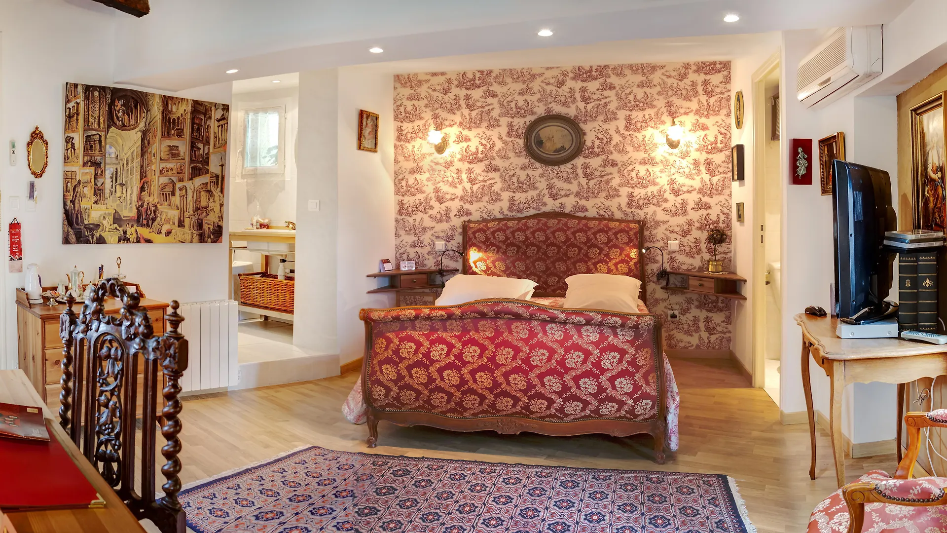 Hotel Renaissance Castres  4*, Castres (Tarn) France