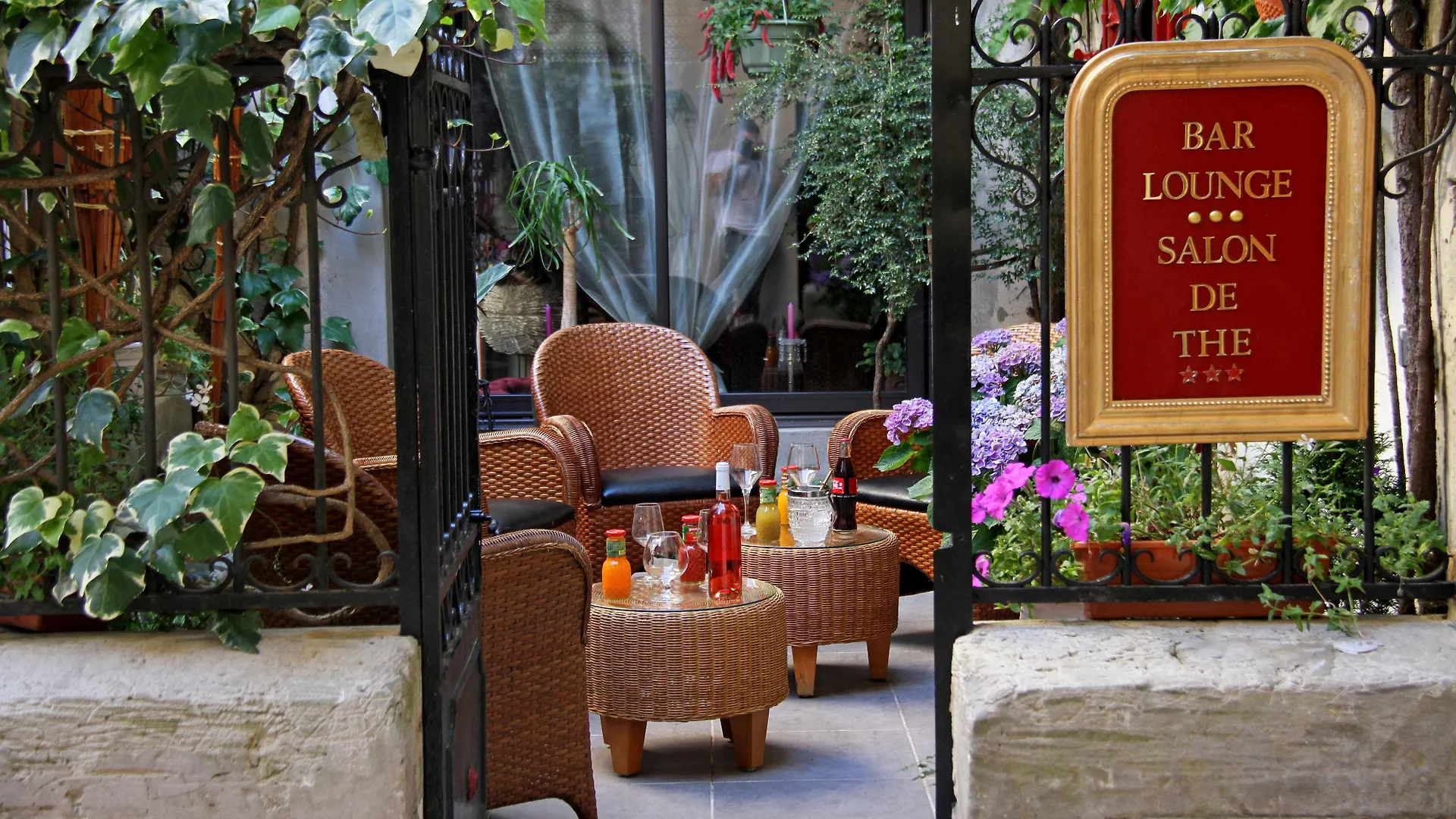 Hotel Renaissance Castres  Castres (Tarn)