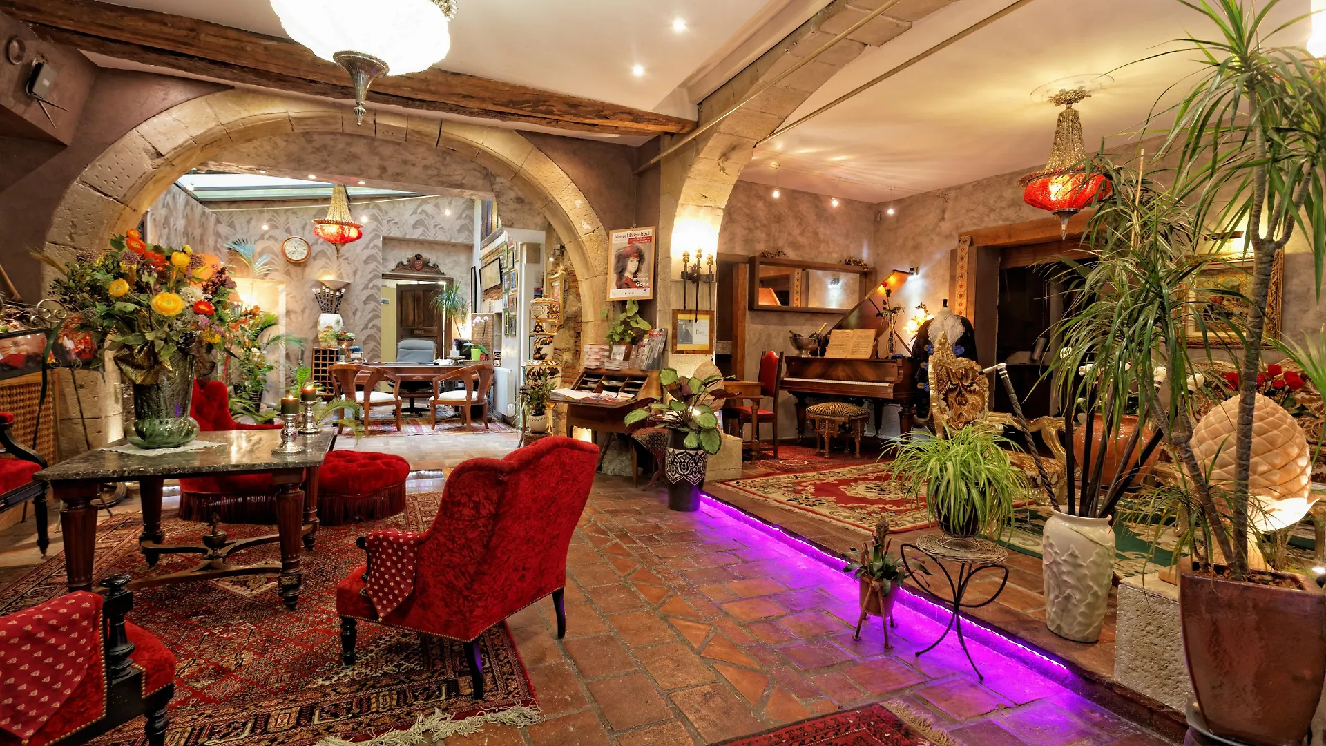 ****  Hotel Renaissance Castres  Frankreich