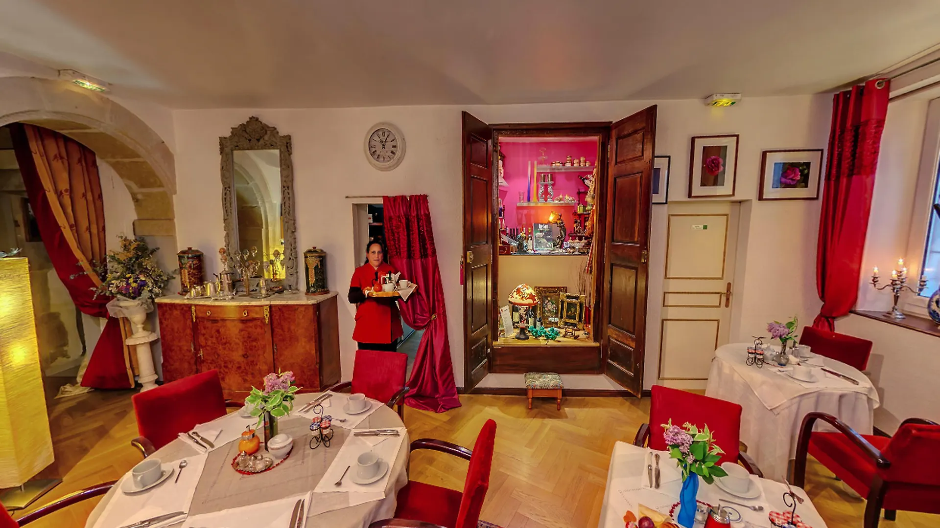 Hotel Renaissance Castres  Castres (Tarn)